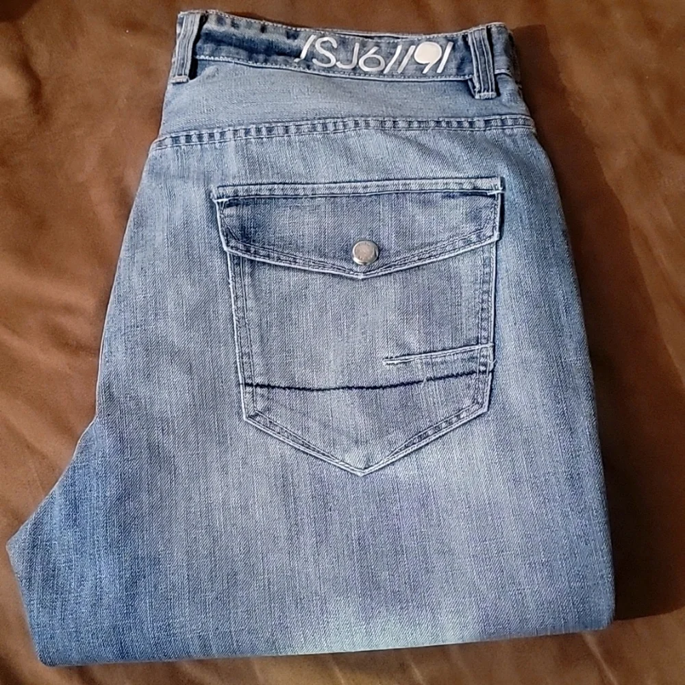 Jeans - Picture 1 of 4